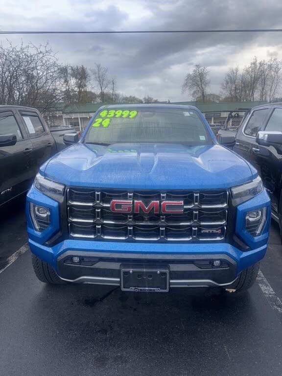 2024 GMC Canyon AT4 Crew Cab 4WD