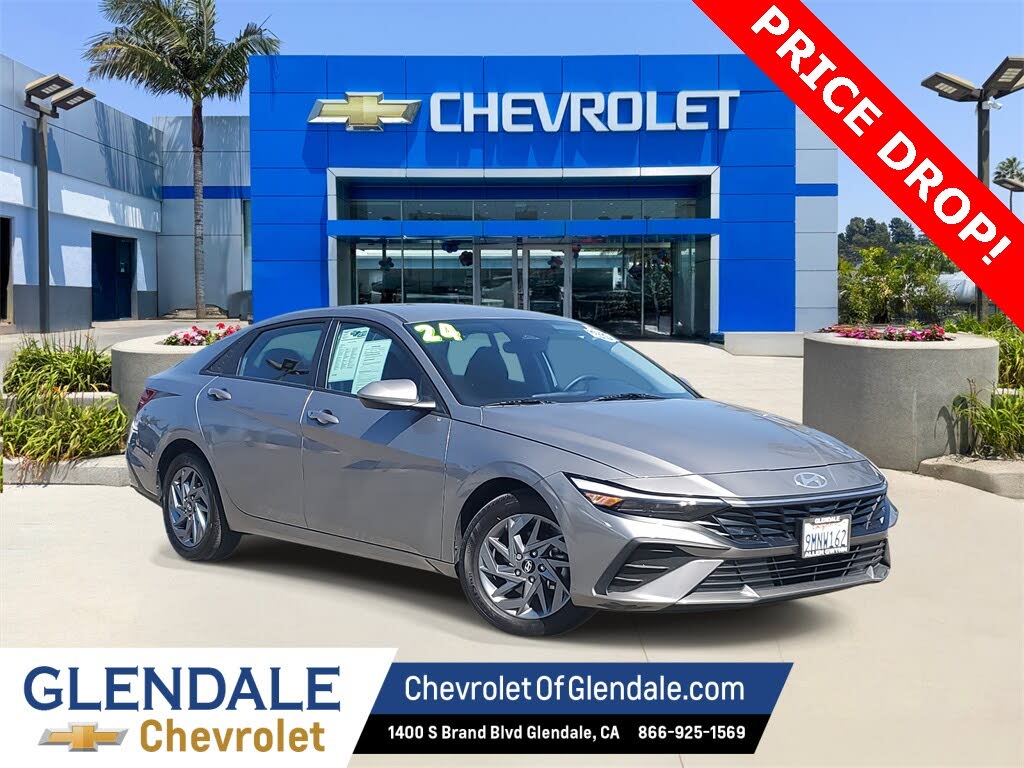 2024 Hyundai Elantra SEL FWD