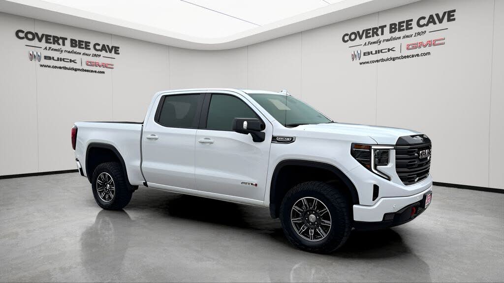 2025 GMC Sierra 1500 AT4 Crew Cab 4WD