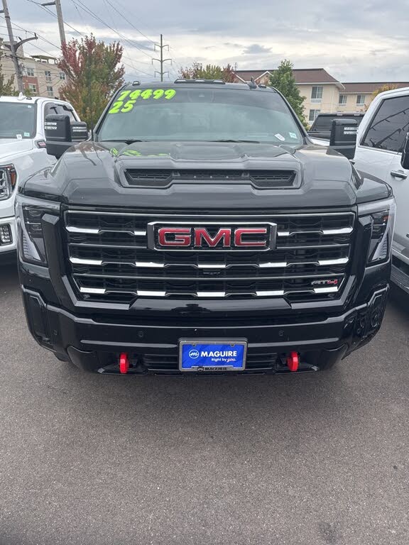 2025 GMC Sierra 2500HD AT4 Crew Cab 4WD