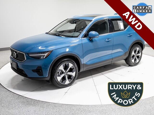 2025 Volvo XC40 B5 Plus Bright Theme AWD