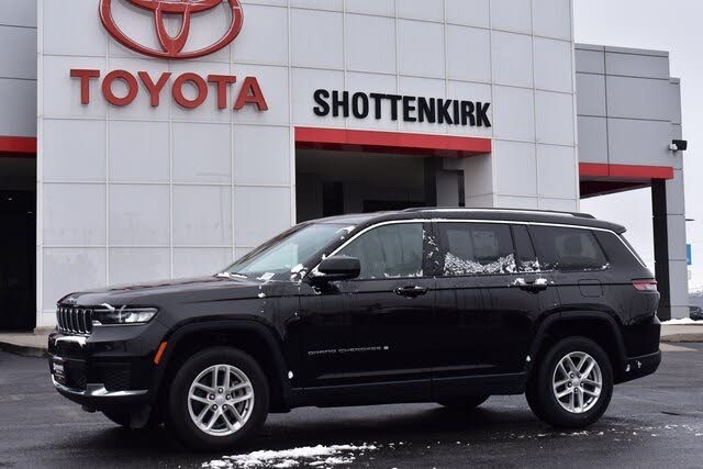 2023 Jeep Grand Cherokee L Laredo 4WD