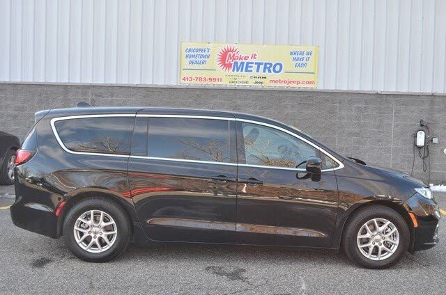 2024 Chrysler Pacifica Touring L FWD