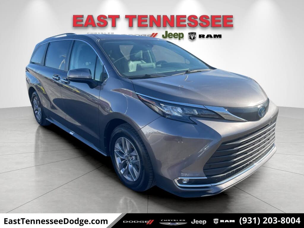2024 Toyota Sienna XLE 7-Passenger FWD