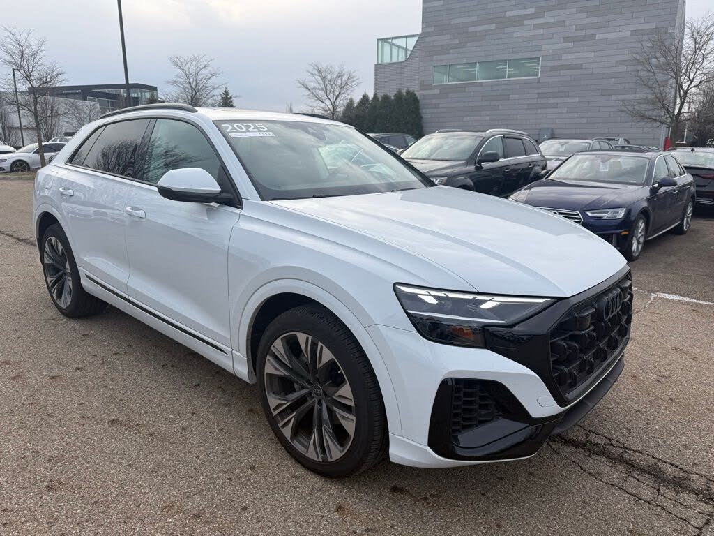 2025 Audi Q8 quattro Premium 55 TFSI