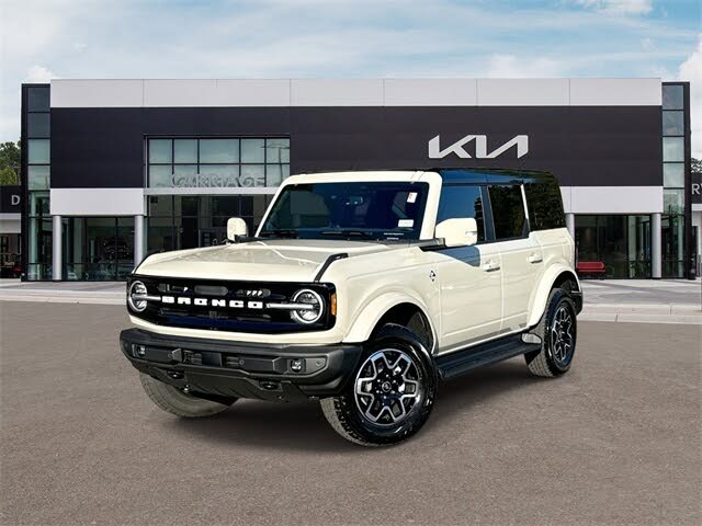 2025 Ford Bronco Outer Banks 4-Door 4WD