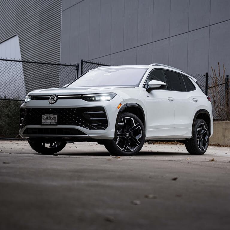 2026 Volkswagen Tiguan SEL R-Line Turbo 4Motion