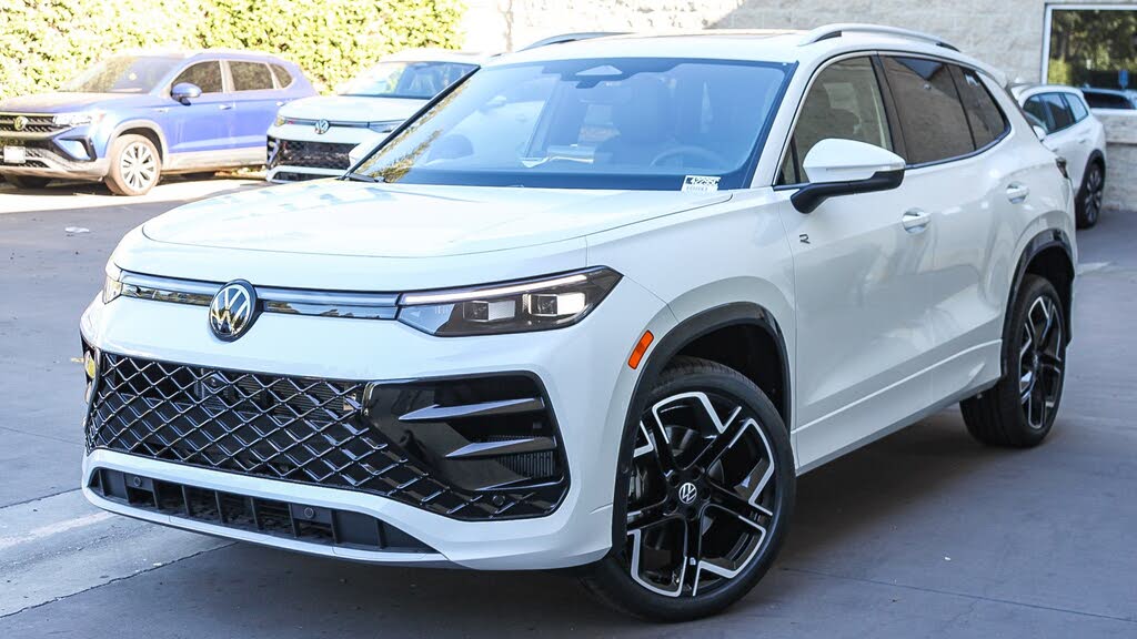 2026 Volkswagen Tiguan SEL R-Line Turbo 4Motion