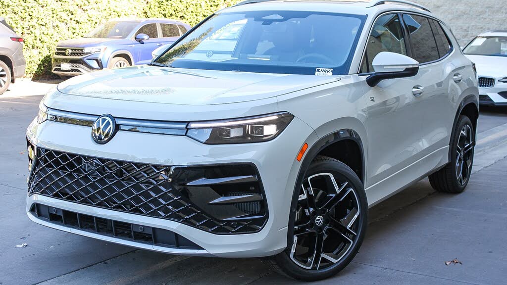 2026 Volkswagen Tiguan SEL R-Line Turbo 4Motion