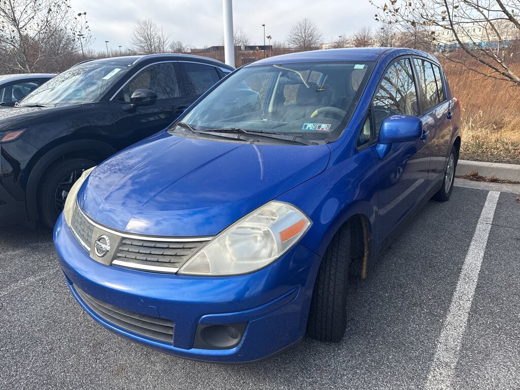 2009 Nissan Versa SL Hatchback