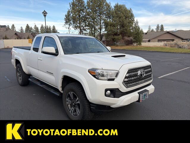 2017 Toyota Tacoma TRD Sport V6 Access Cab 4WD