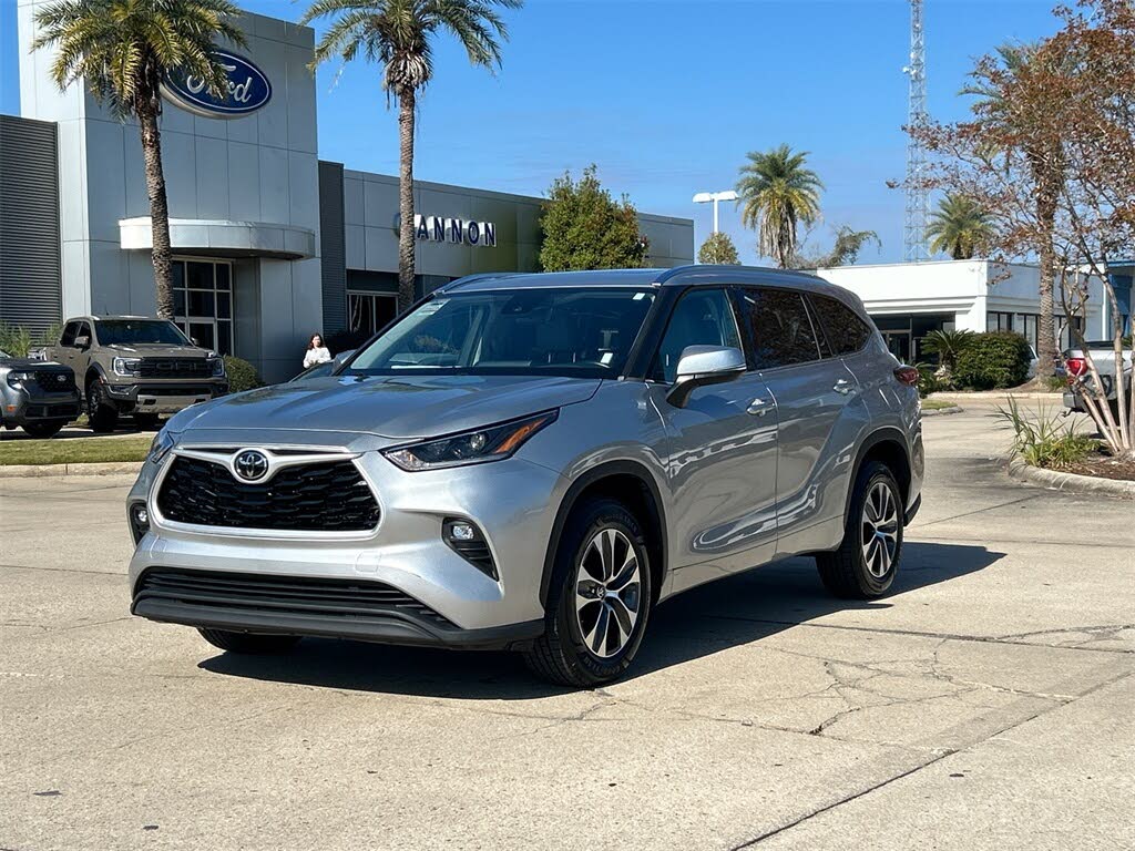 2021 Toyota Highlander XLE FWD