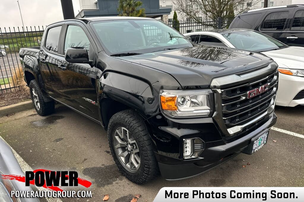 2022 GMC Canyon AT4 Crew Cab 4WD with Leather