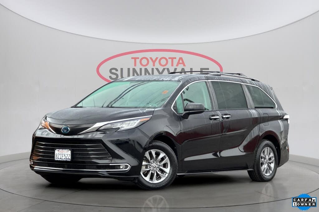 2022 Toyota Sienna XLE 7-Passenger AWD