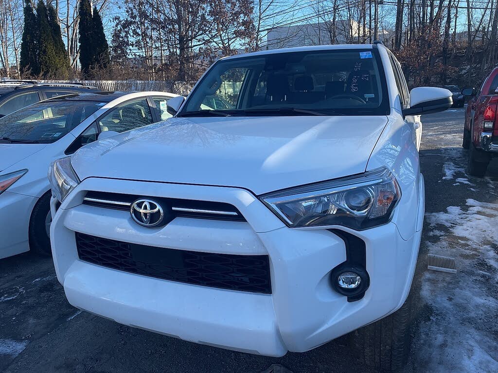 2024 Toyota 4Runner SR5 4WD
