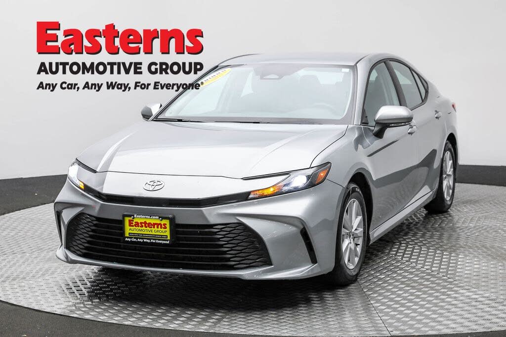 2025 Toyota Camry LE FWD