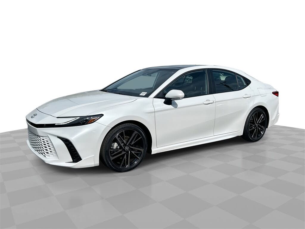 2025 Toyota Camry XSE FWD