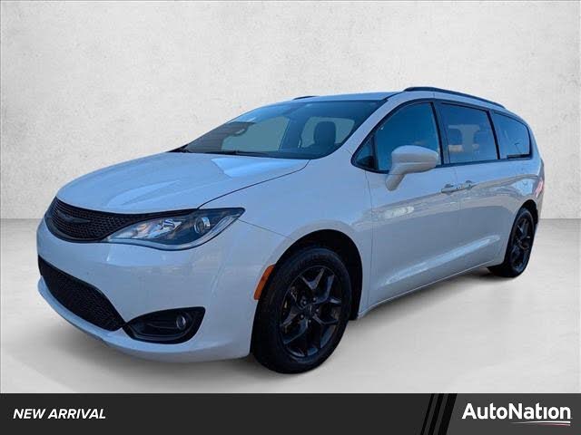 2019 Chrysler Pacifica Touring L Plus FWD