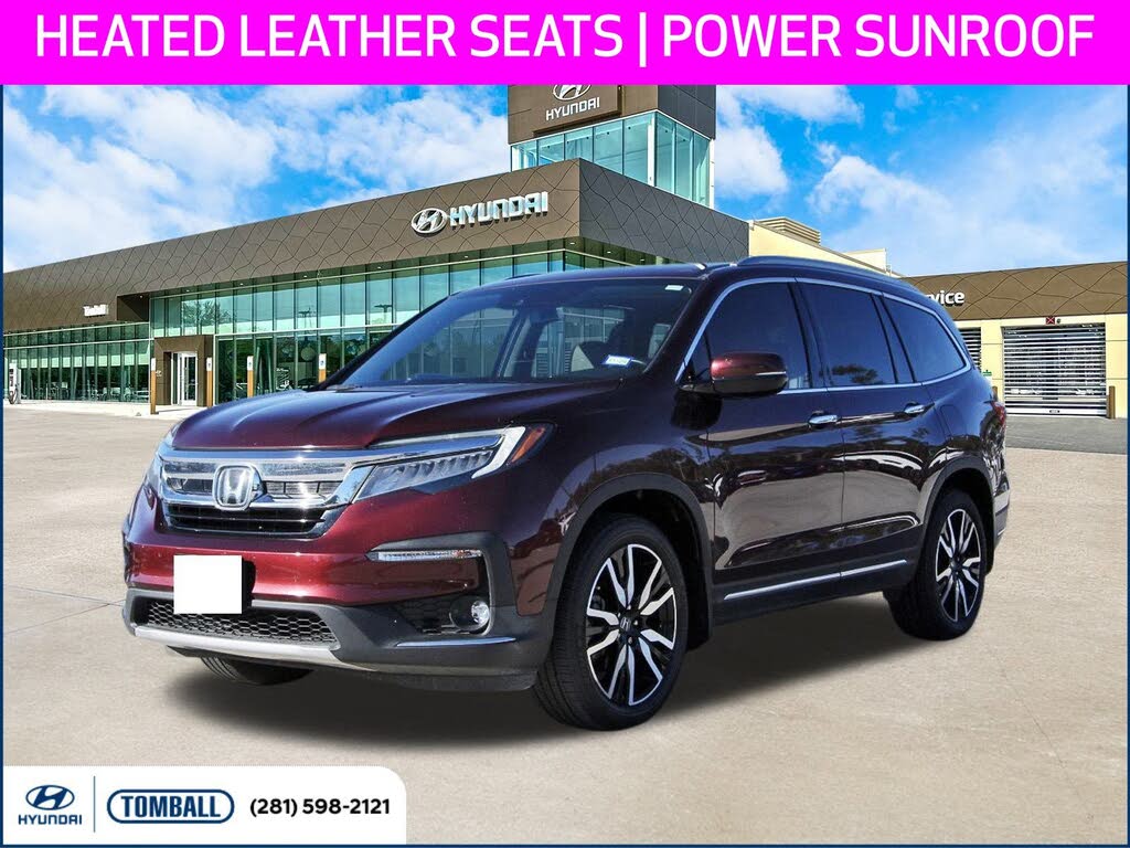 2021 Honda Pilot Touring FWD with Rear Captains Chairs
