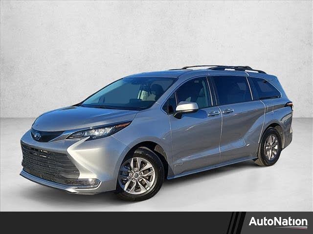 2021 Toyota Sienna XLE 7-Passenger FWD