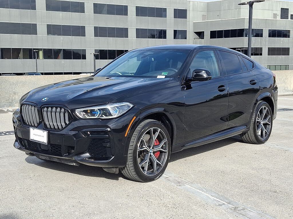2022 BMW X6 M50i AWD
