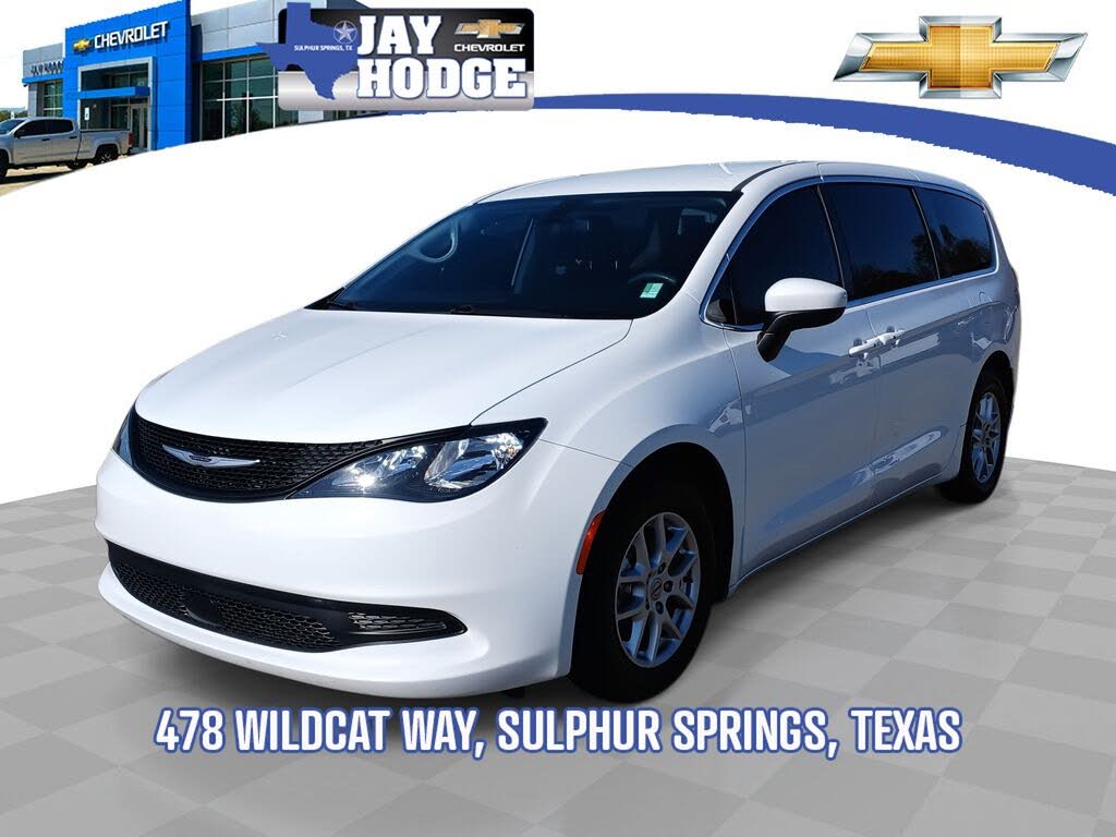 2022 Chrysler Voyager LX FWD