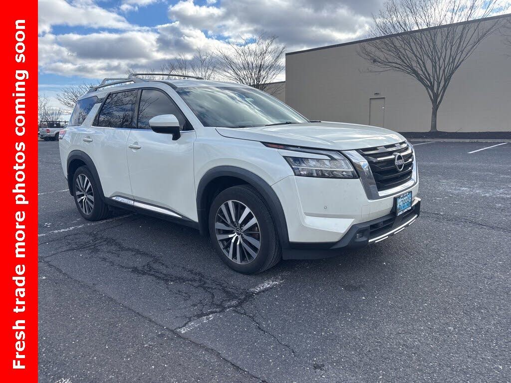 2022 Nissan Pathfinder Platinum 4WD