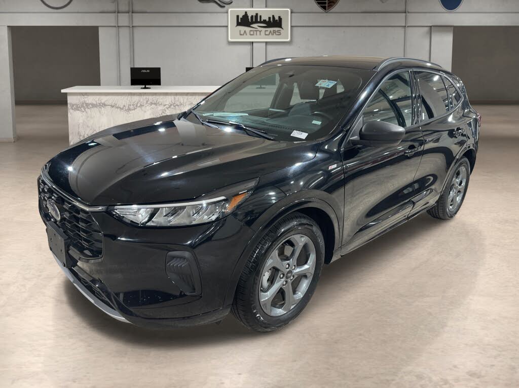 2023 Ford Escape ST-Line FWD