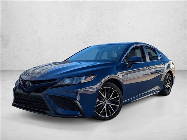 2024 Toyota Camry SE FWD