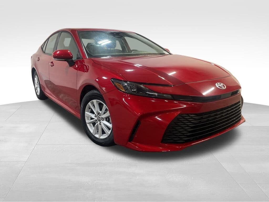 2025 Toyota Camry LE FWD