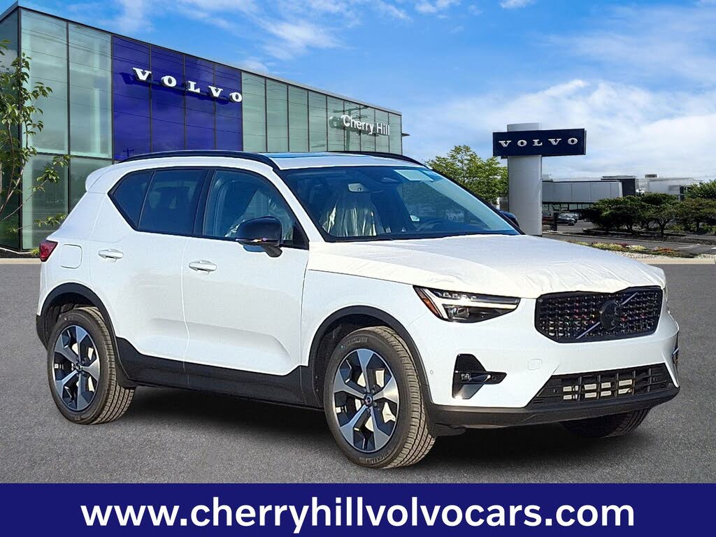 2026 Volvo XC40 B5 Plus AWD