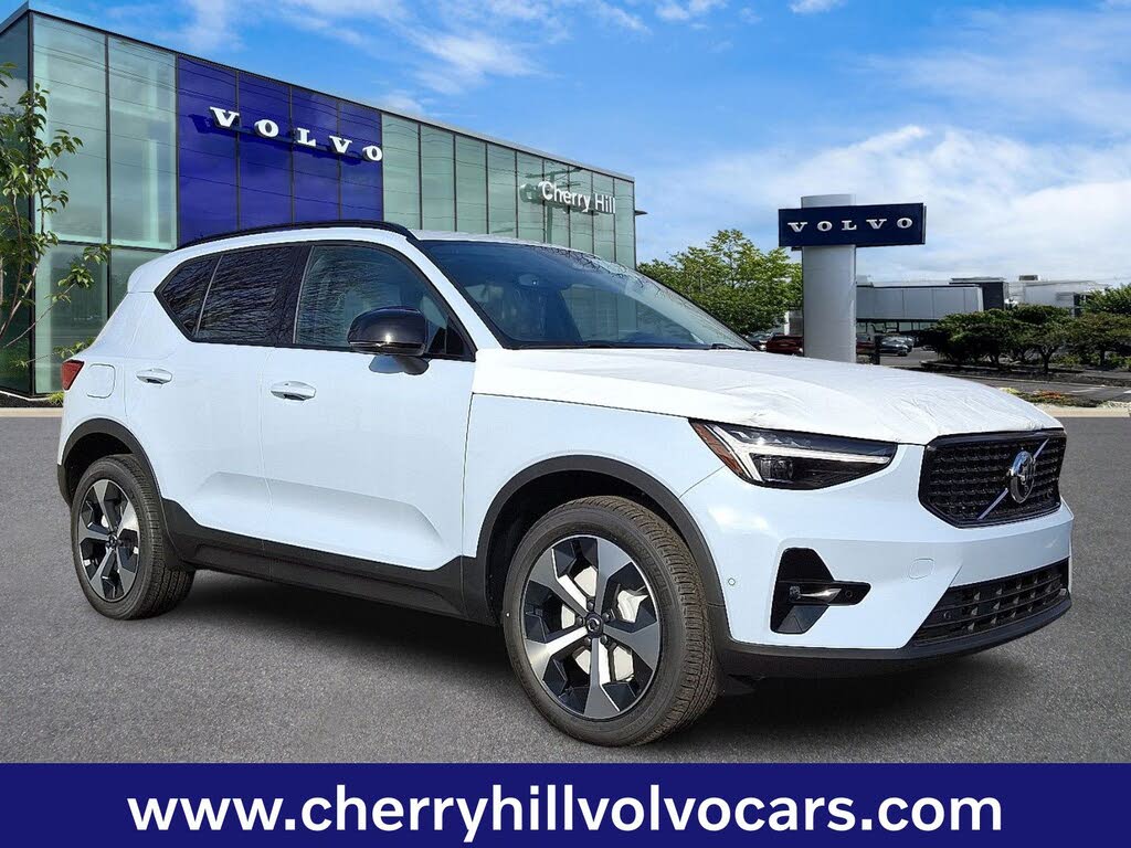 2026 Volvo XC40 B5 Plus AWD