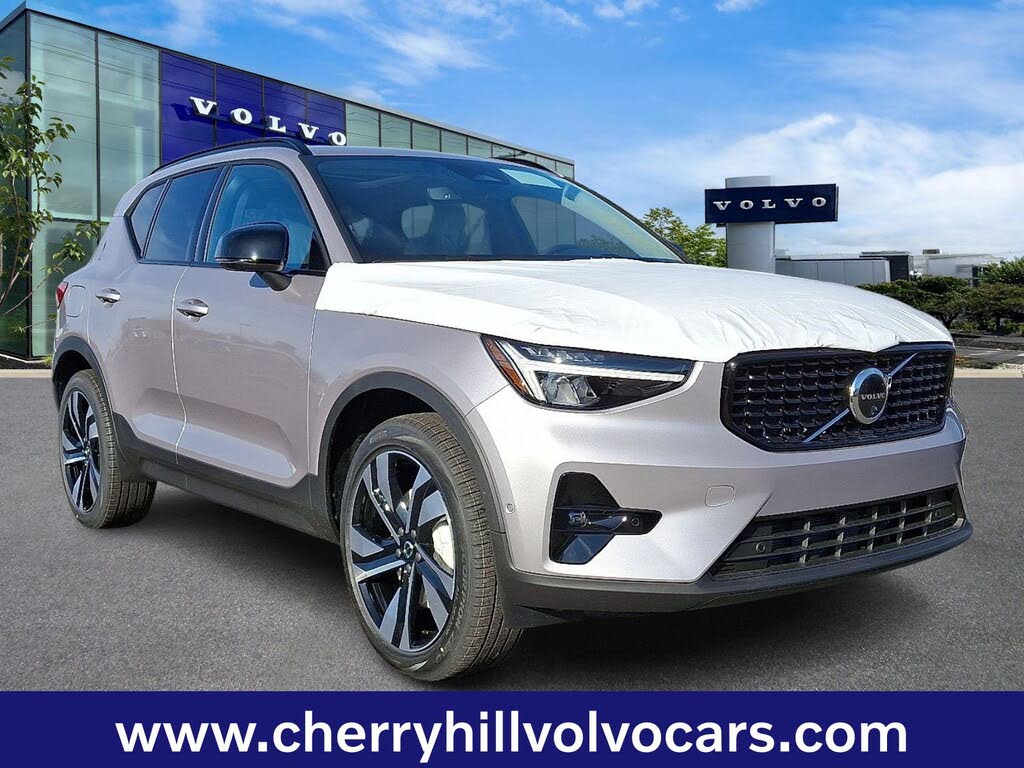2026 Volvo XC40 B5 Plus AWD