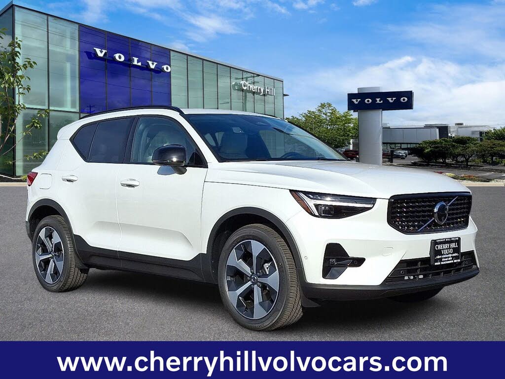 2026 Volvo XC40 B5 Plus AWD
