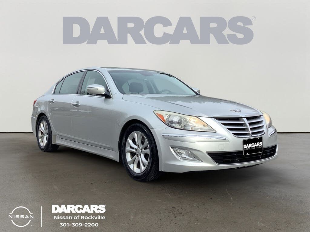 2013 Hyundai Genesis 3.8 RWD