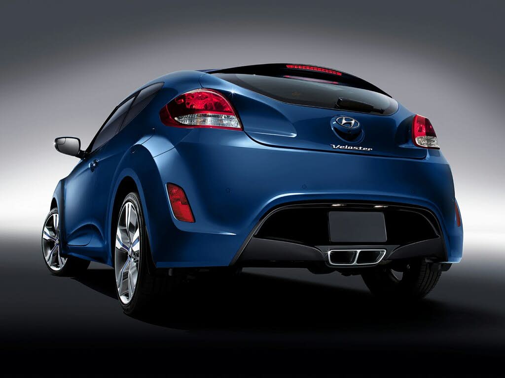 2016 Hyundai Veloster FWD with Yellow Accent Interior
