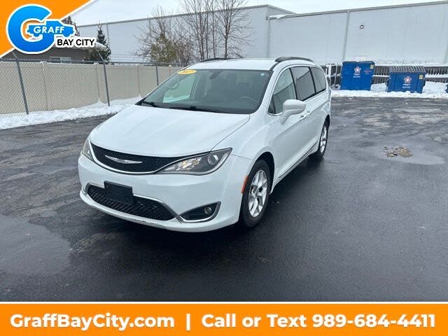 2017 Chrysler Pacifica Touring L FWD