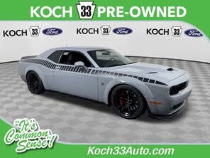 Dodge Challenger R/T Scat Pack Widebody RWD