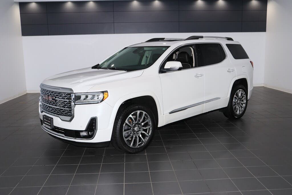2023 GMC Acadia Denali AWD