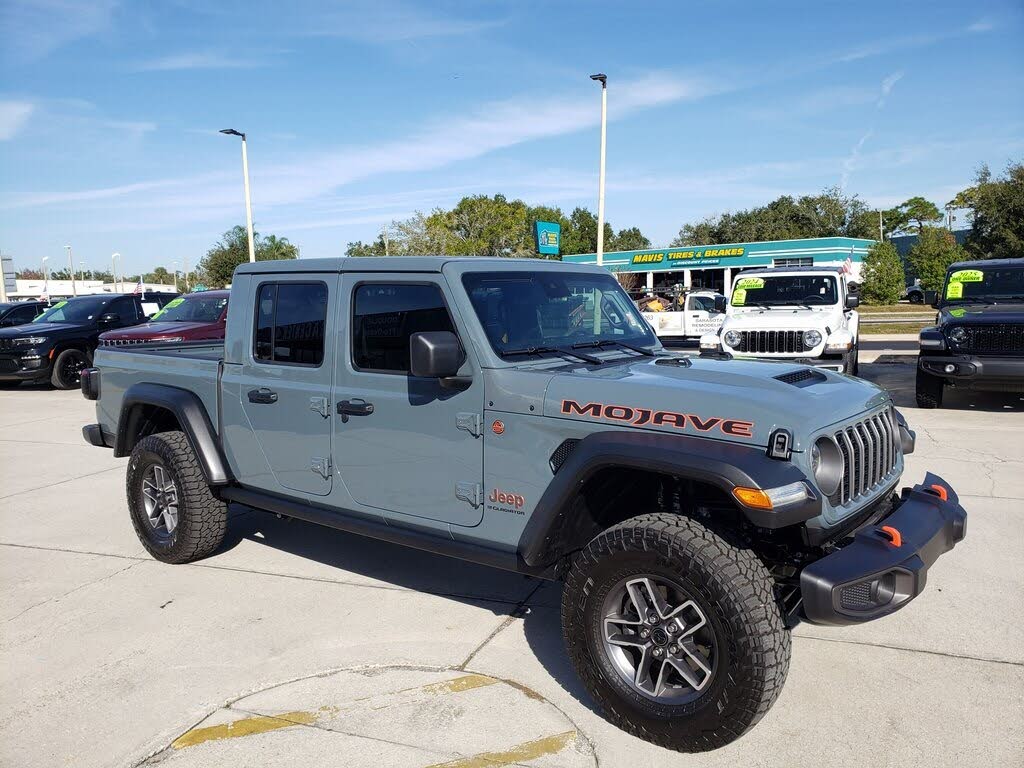 2025 Jeep Gladiator Mojave Crew Cab 4WD