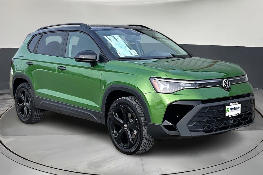 2026 Volkswagen Taos SE Black 4Motion