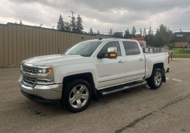 2017 Chevrolet Silverado 1500 LTZ Crew Cab 4WD