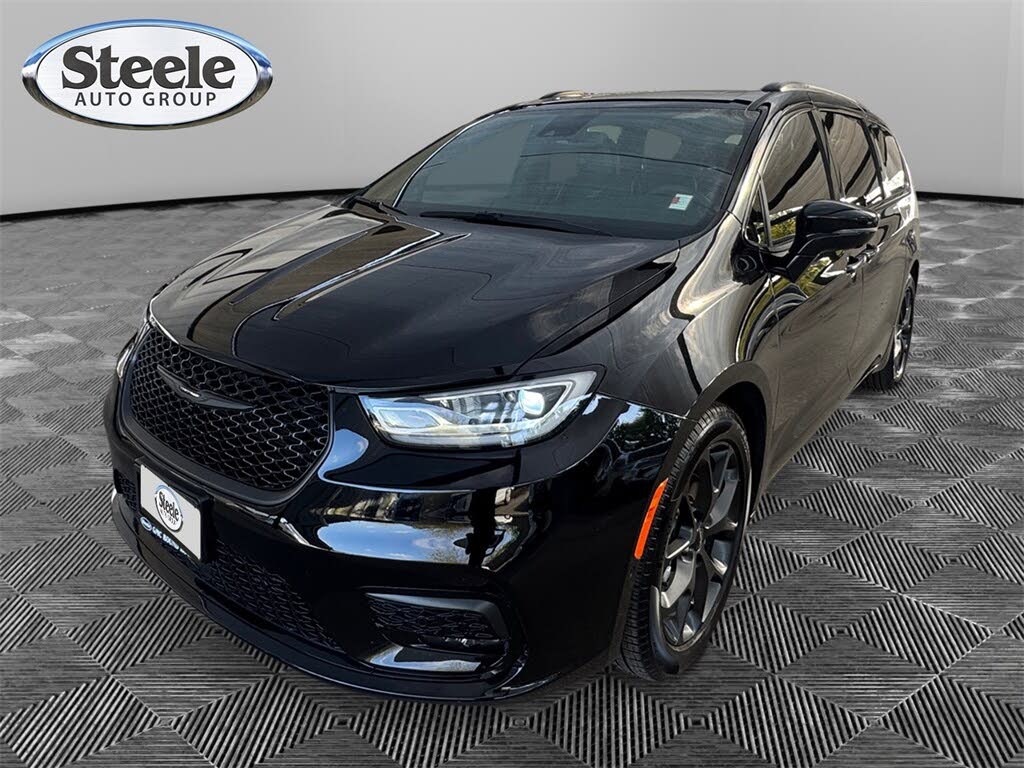 2024 Chrysler Pacifica Limited FWD