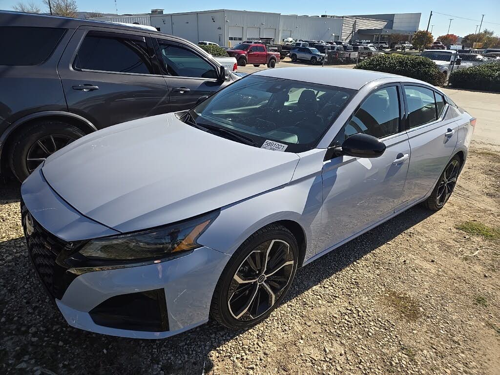 2024 Nissan Altima 2.5 SR FWD