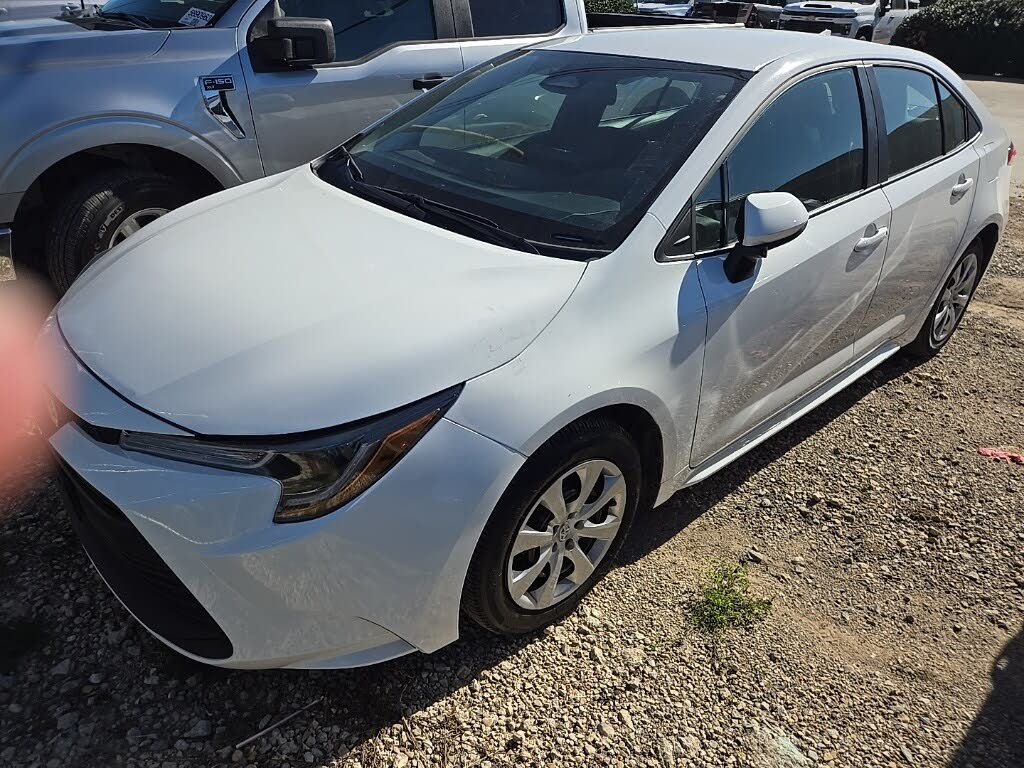 2025 Toyota Corolla LE FWD