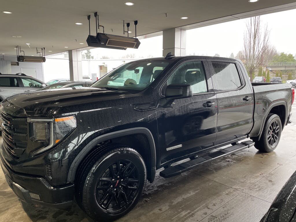 2022 GMC Sierra 1500 Elevation Crew Cab 4WD