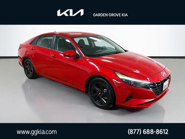 2022 Hyundai Elantra SEL FWD