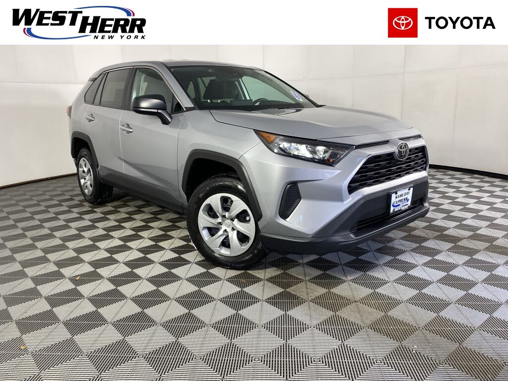 2022 Toyota RAV4 LE AWD