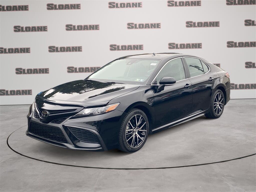 2024 Toyota Camry SE FWD