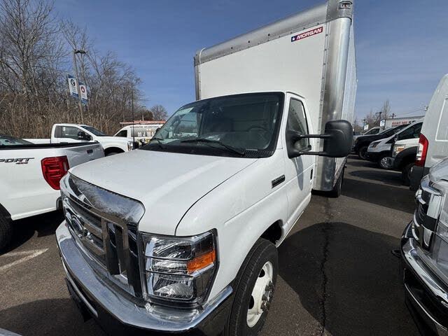 2025 Ford E-Series Chassis E-350 SD Cutaway SB DRW RWD